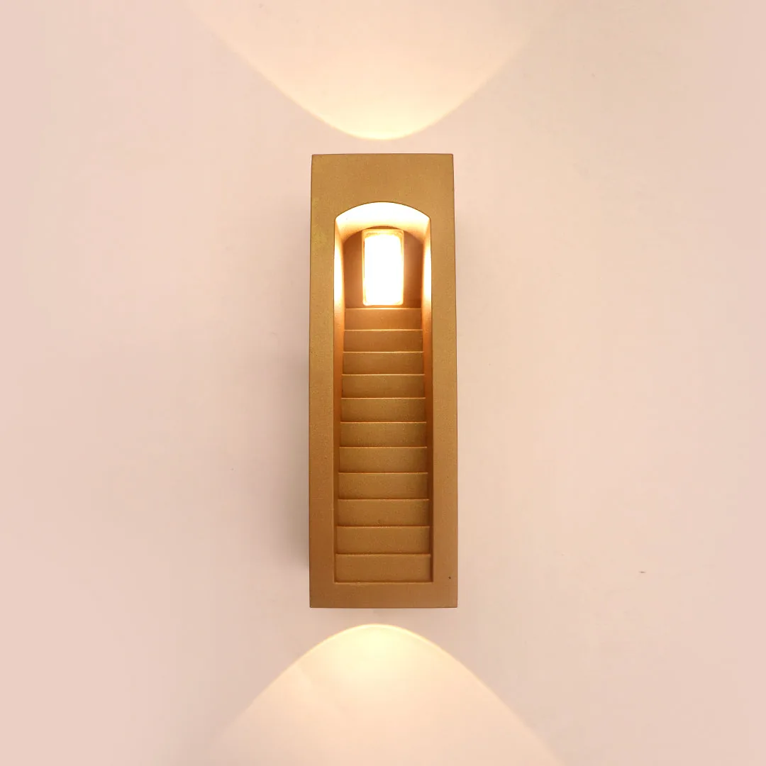 10W LED Outdoor Wall Light – IP54 Warm White