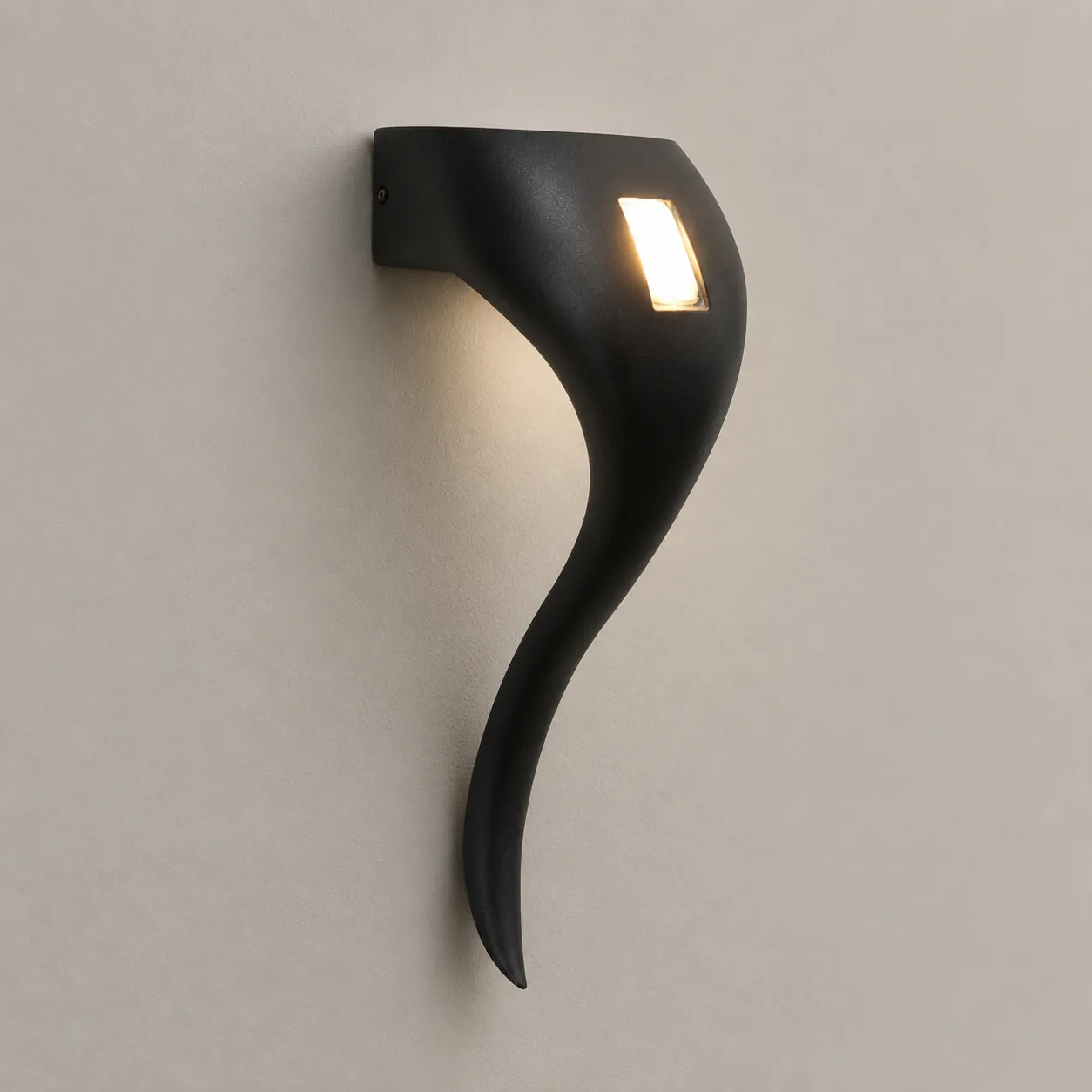 10W LED Outdoor Wall Light – IP54 Warm White