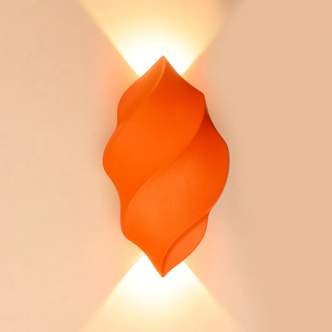 10W LED Outdoor Wall Light – IP54 Warm White (Orange)