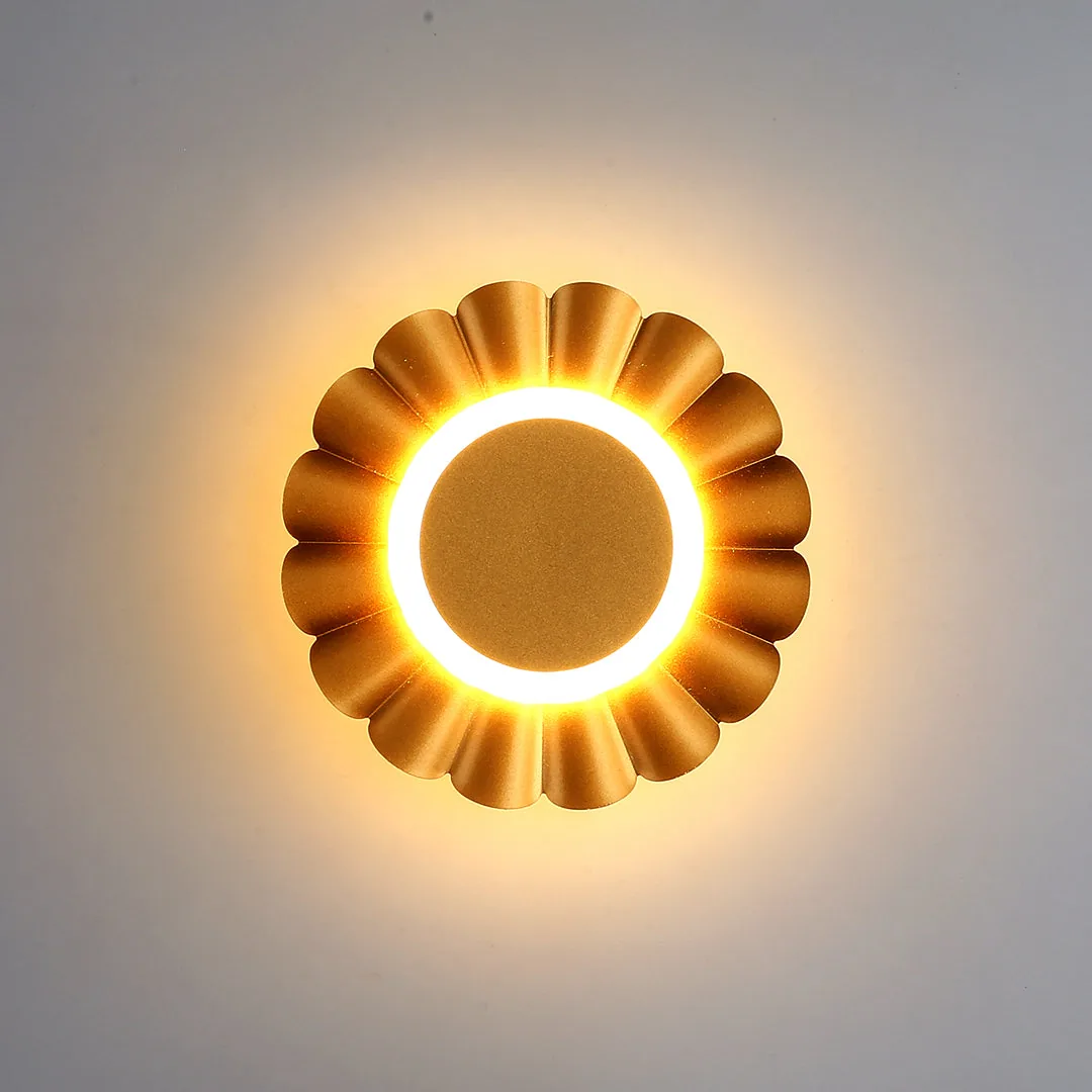 Modern Decorative Floral Design wall light