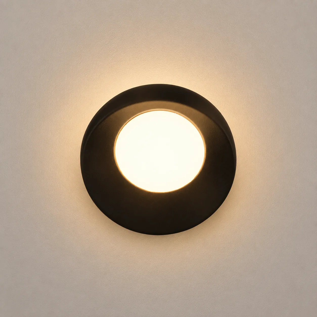 Round Surface Mounted Wall Light