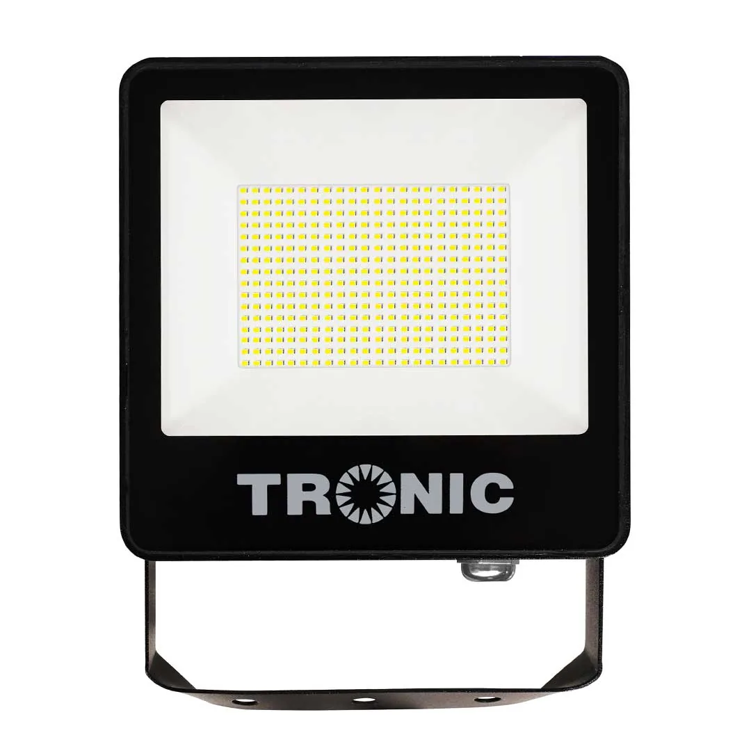 200W LED Flood Light – IP66 (Warm White)