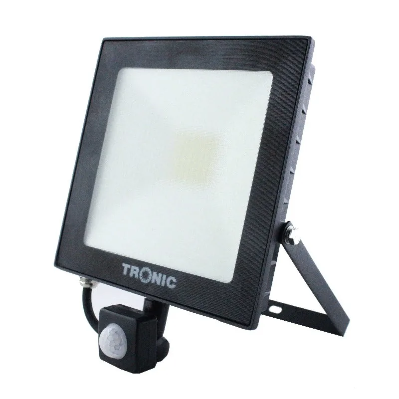Sensor LED Flood Light – 30W Daylight, IP65