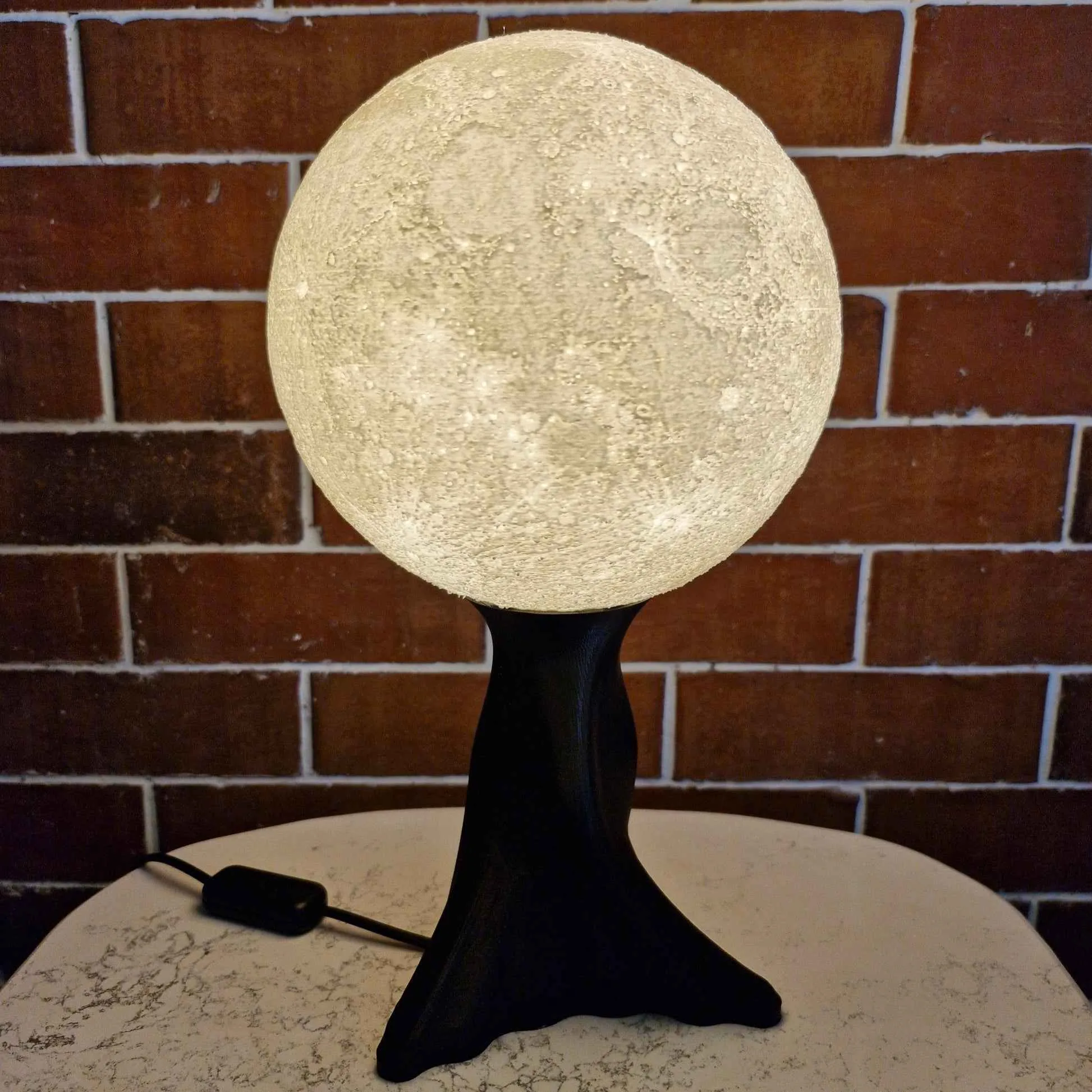 Print3D Africa Moon Table Lamp