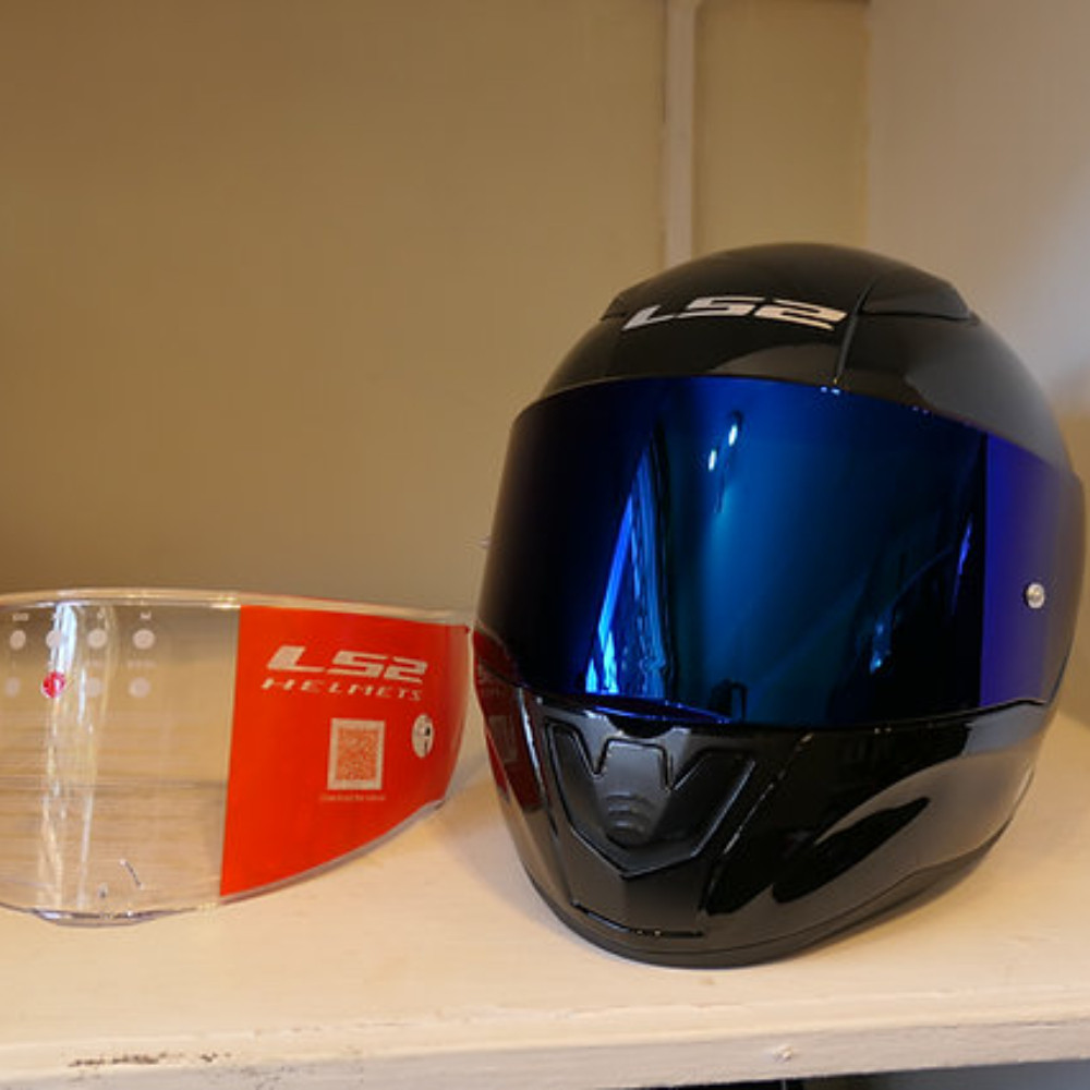 LS2 Road Helmet Shaded/Clear Visor ECE